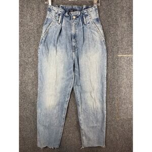 Abercrombie & Fitch High Rise Mom Jean Pleated Paperbag Waist Light Wash 26/2‎